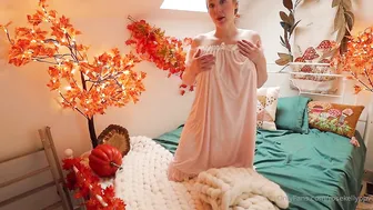 Rose Kelly, Halloween-Themed Bedroom Solo Masturbation