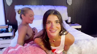 Arikytsya, Two Horny Lesbians Kissing in Bed