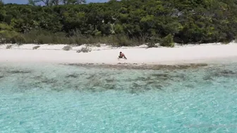 Aspen Rae, Naked Beach Twerk and Sand Play