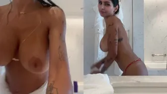 Mia Khalifa, Post-Shower Nude Tease