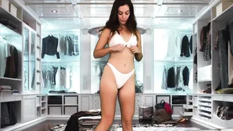 Miss Bell Asmr, Dressing Room Outfit Try-On