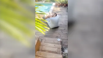 LoveLykk, Katryne, Poolside Oral and Facial Session