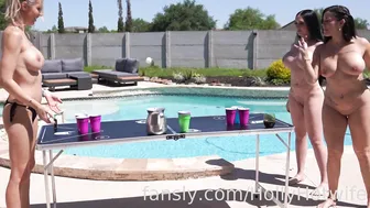 Abby Rose, Itsabbyrose, Hotwifegeidi, Hollyhotwife, Three Curvy Lesbians Playing in the Pool