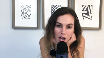 Miss Bell, Lipstick Kissing ASMR Tease