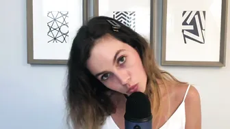 Miss Bell, Lipstick Kissing ASMR Tease
