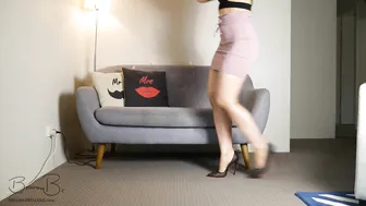 Brianna Bell, Deep Fingering Masturbation in High Heels